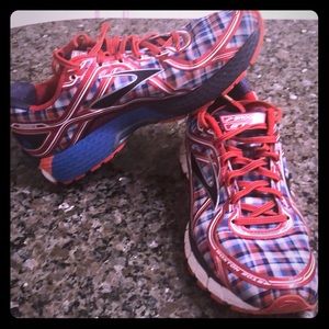 Brooks GTS 16 Boston Marathon 2016 special edition